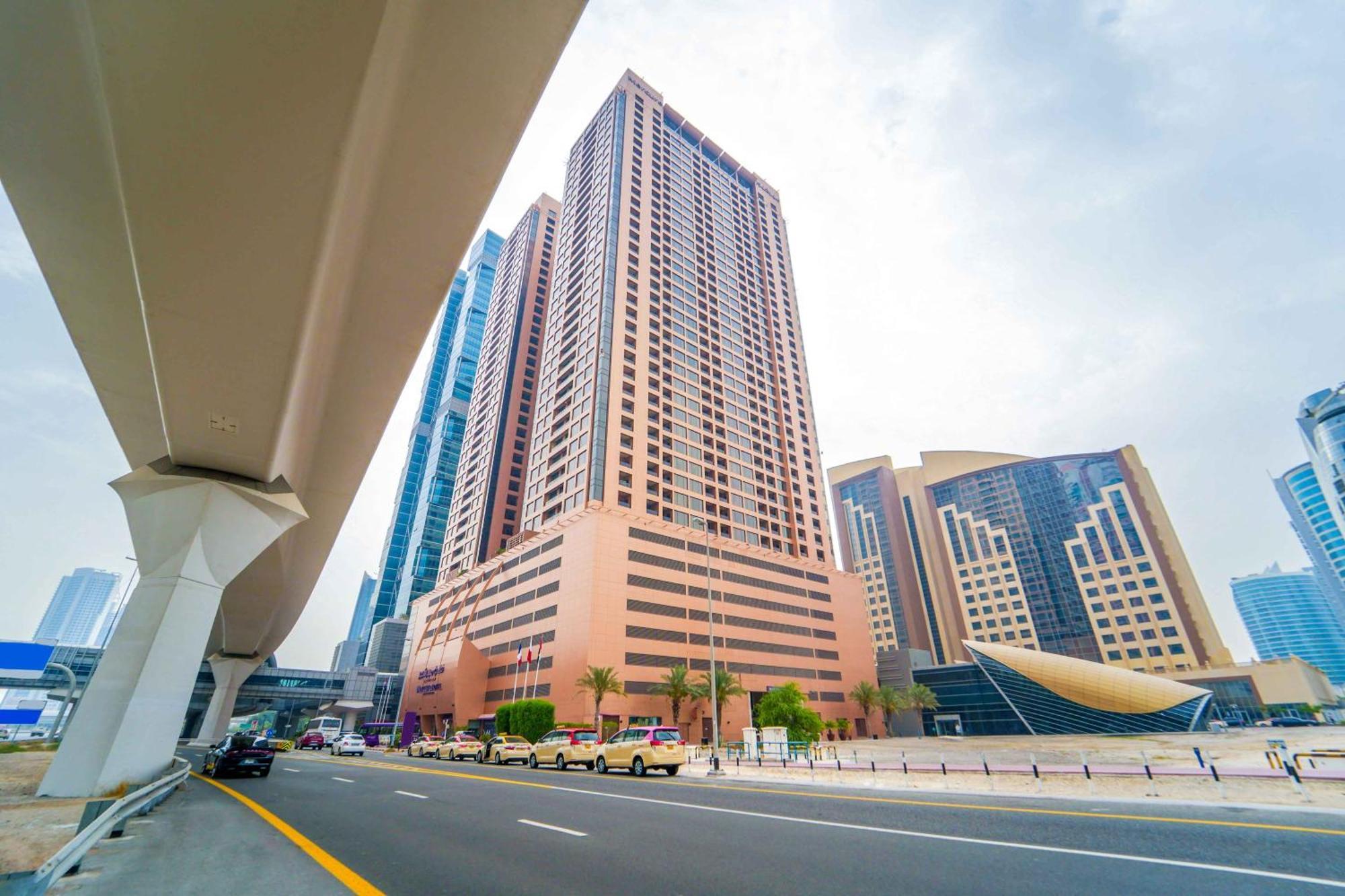 Mercure Dubai Barsha Heights Hotel Suites And Apartments Eksteriør bilde