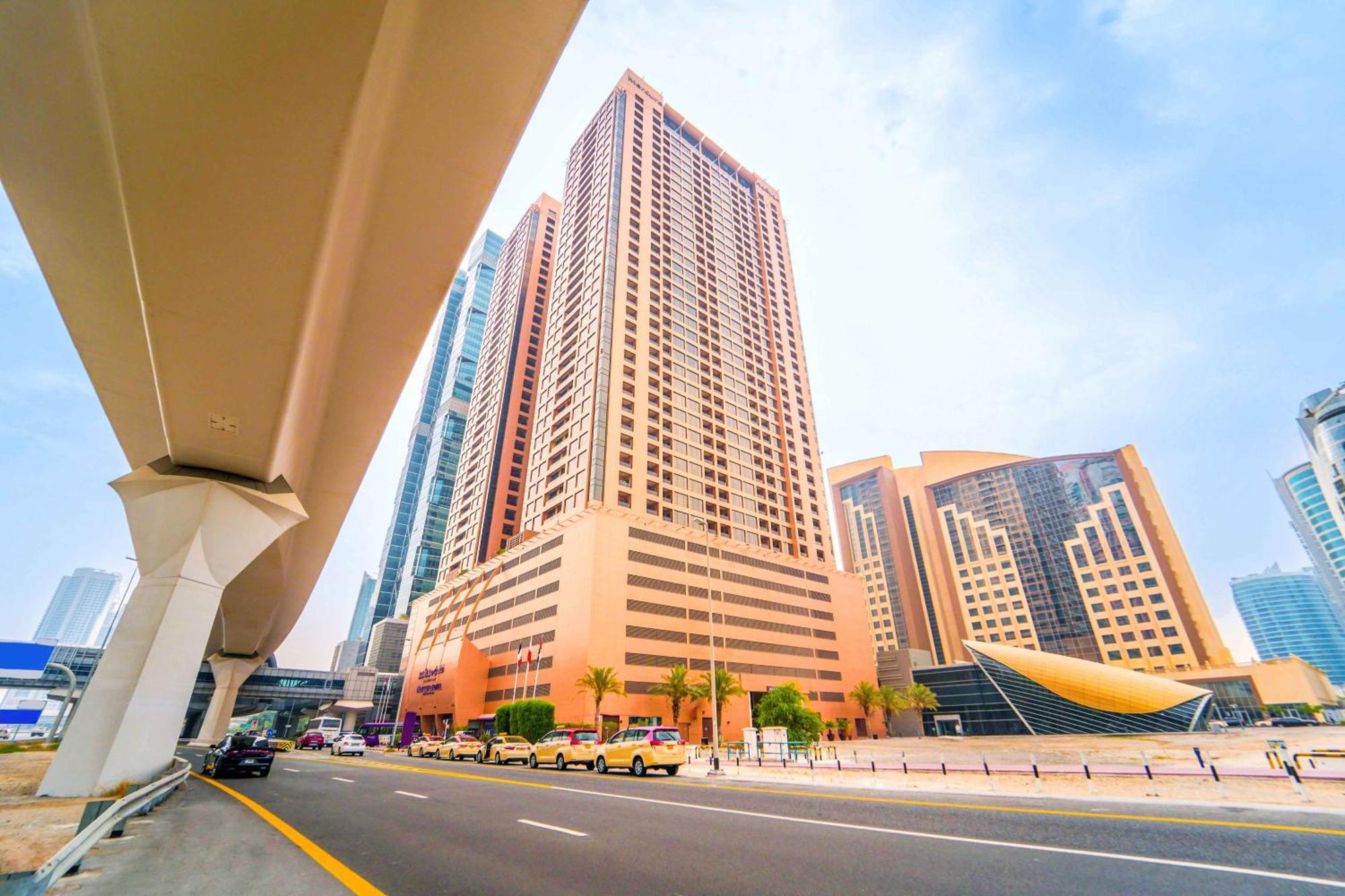 Mercure Dubai Barsha Heights Hotel Suites And Apartments Eksteriør bilde