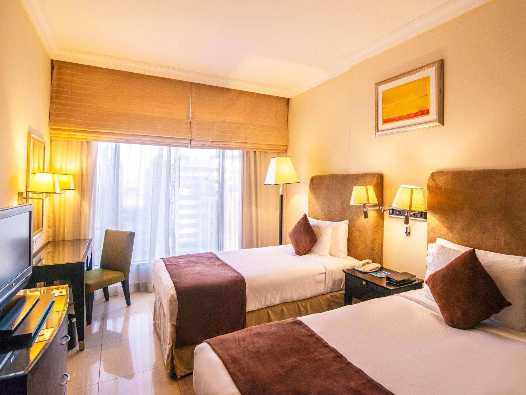 Mercure Dubai Barsha Heights Hotel Suites And Apartments Eksteriør bilde