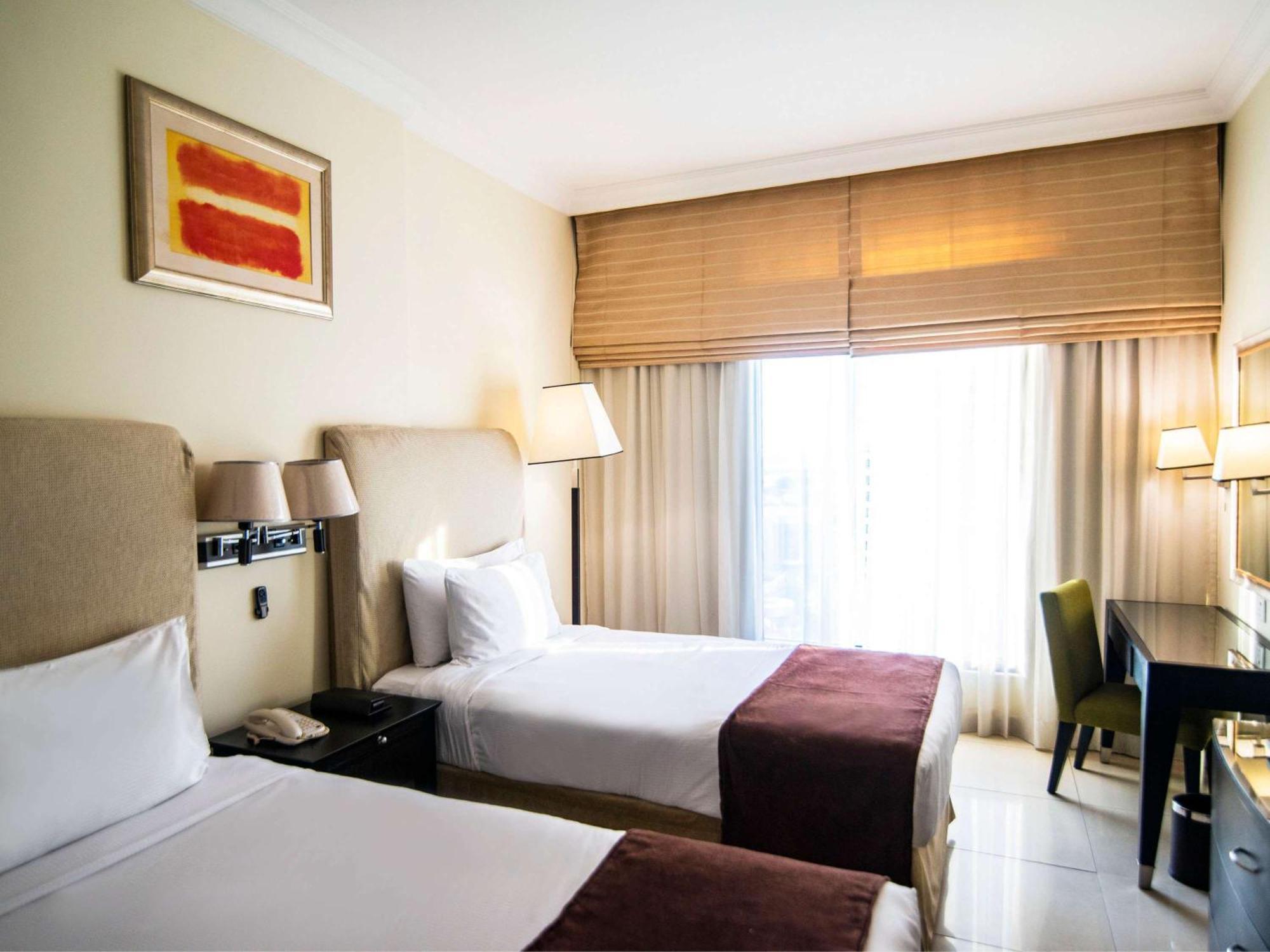 Mercure Dubai Barsha Heights Hotel Suites And Apartments Eksteriør bilde